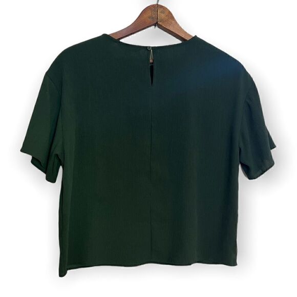 Uniqlo Short Sleeve Flowey Crewneck Top - Picture 7 of 7